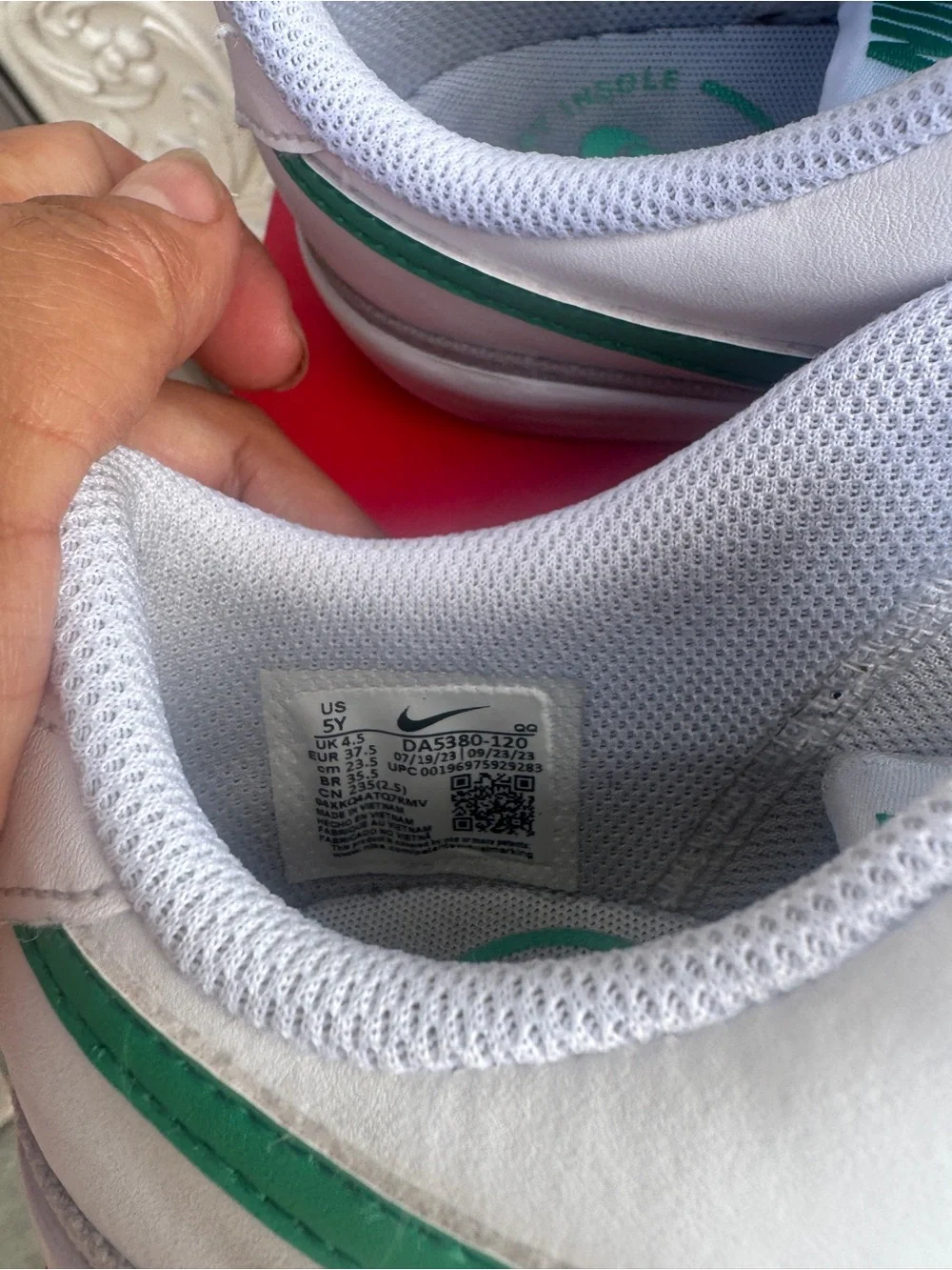 Nike Kids'  5Y White Sneakers with Green Swoosh